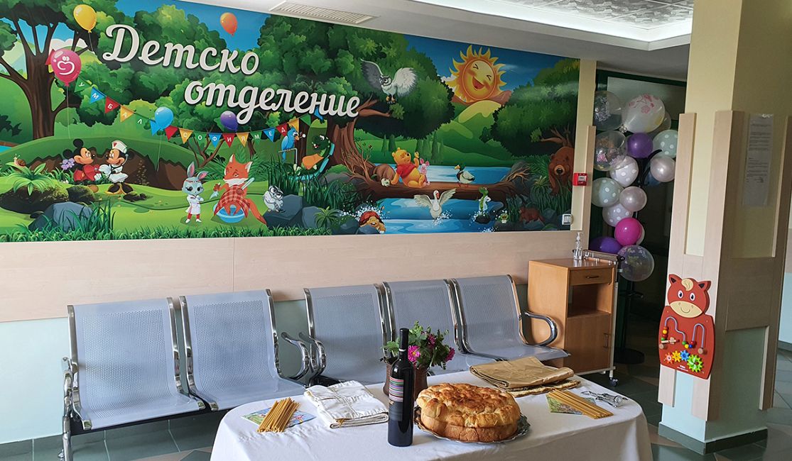 Пано с приказни герои